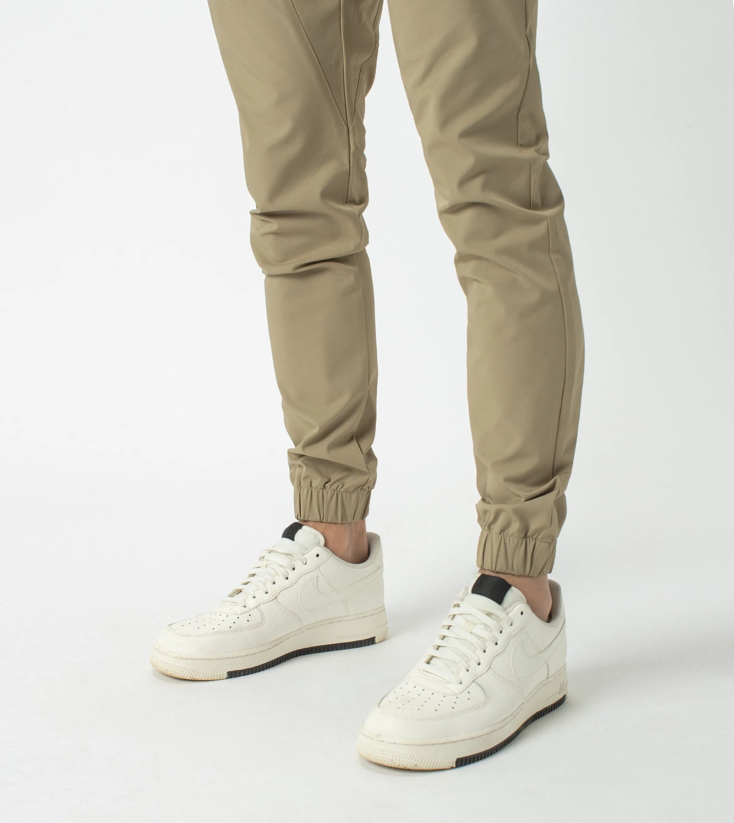 Sureshot Tech Jogger Sand